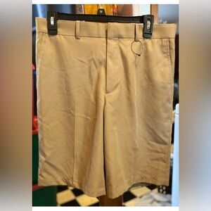 Walter Hagen Men's Tan Shorts Size 34